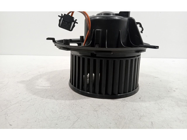 Вентилятор печки Skoda Yeti (5L)