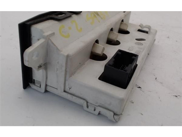 Дисплей 9650656777, 216543008 Citroen C2