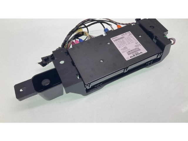 Tālruņa vadības bloks