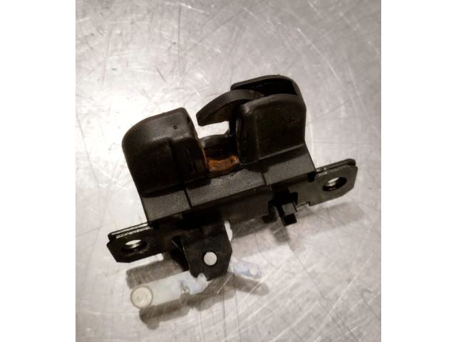 Zámek zadních dveří 2K5827505 Volkswagen Caddy 2013