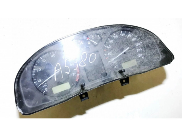 Přístrojová deska Volkswagen PASSAT B5 1996 09051940090