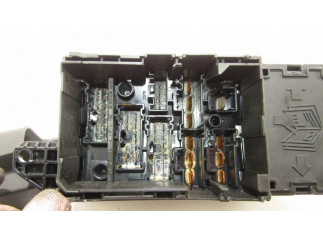 Pojistková skříňka 690654802 Mini One - Cooper Coupe R56 2010