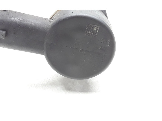 Топливная рампа 31259011, 30777576   Volvo V70  