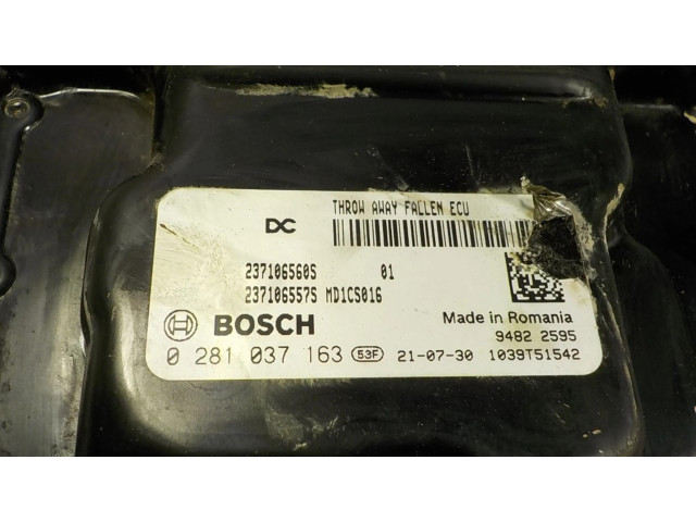 Блок управления двигателя 237106560S, 2371065605 Dacia Lodgy