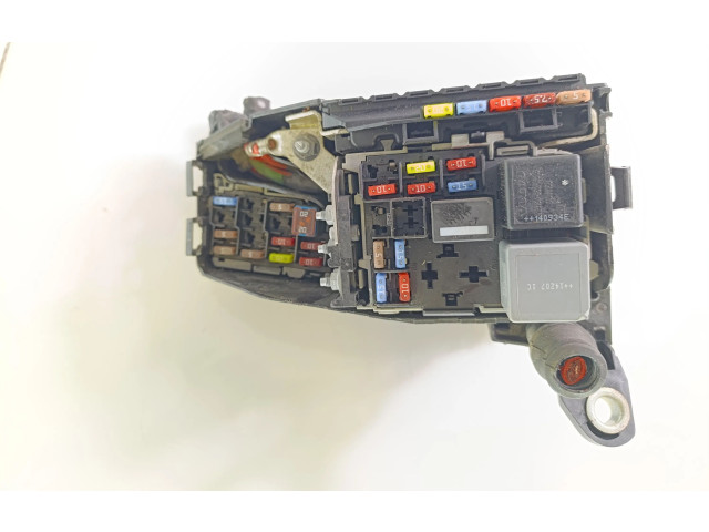 Блок предохранителей 6G9T14A076 Volvo V70