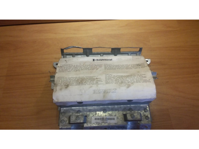 Подушка безопасности пассажира 8200197820   Renault Clio II