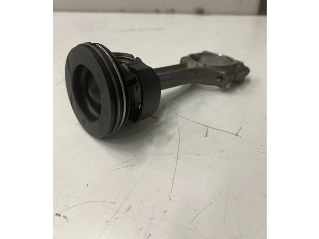 Píst H585830, H585 Nissan X-Trail T32 R9N