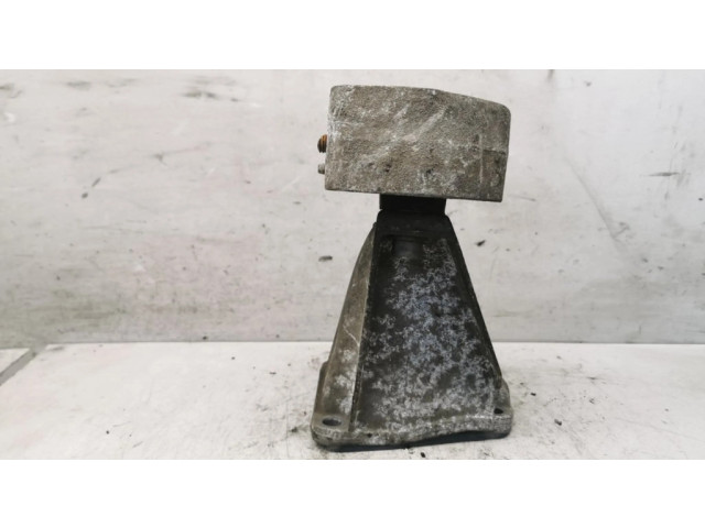 Кронштейн крепления коробки передач