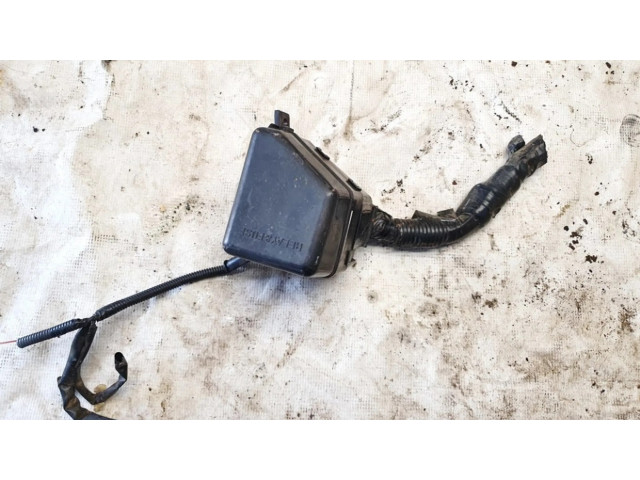   Pojistková skříňka 69983   Toyota Avensis T220 2001