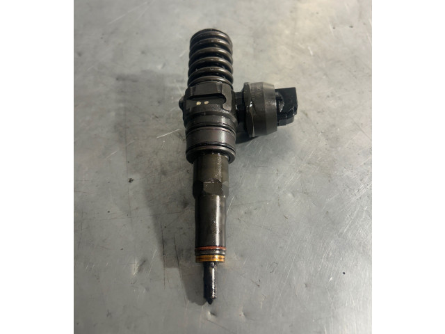 Vstřikovač 038130073AG Volkswagen Caddy