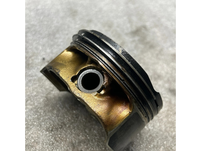 Píst Chevrolet Captiva pro benzínový motor 2.4