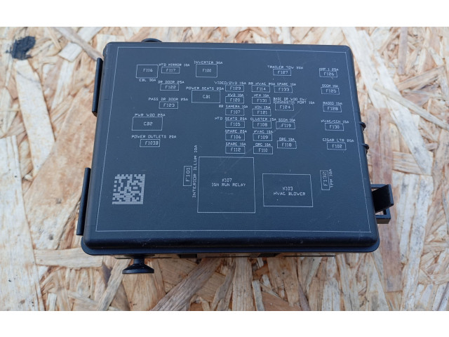 Блок предохранителей  68068355AD   Fiat Freemont    