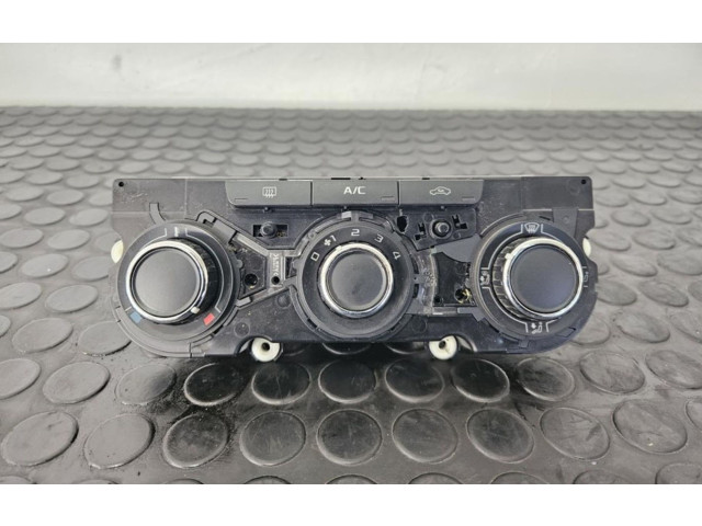 Блок управления климат-контролем 3T0820047AK Skoda Yeti (5L)
