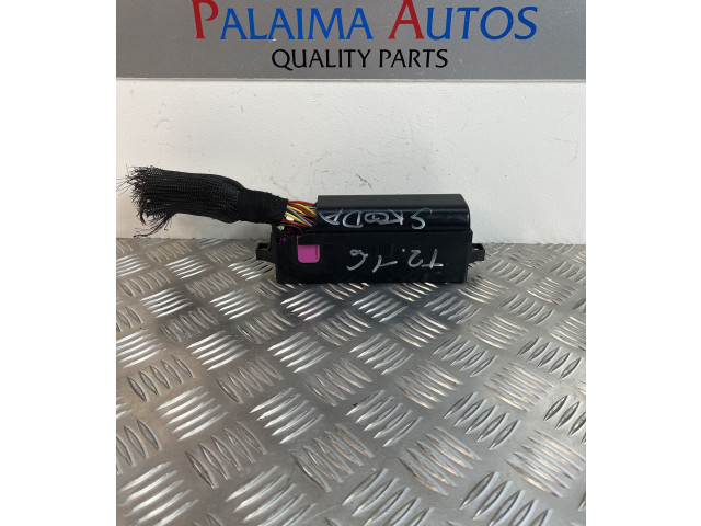 Блок предохранителей  5J0937615C   Skoda Fabia Mk2 (5J)    