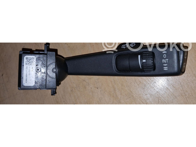 Ручка стеклоочистителей 31275359 Volvo V70