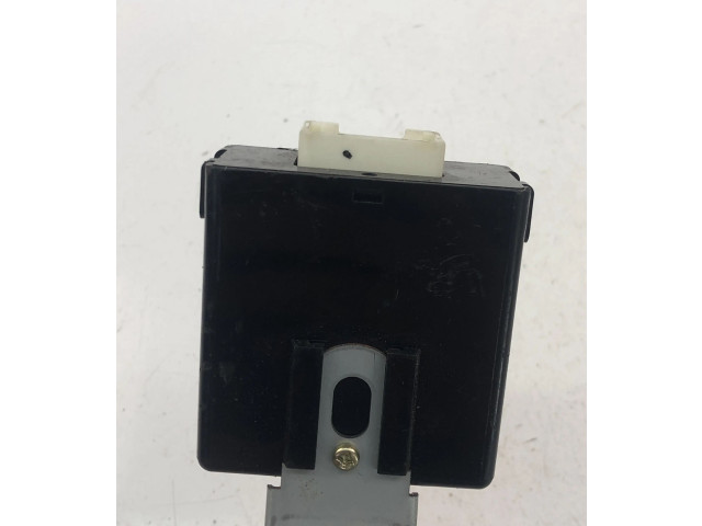 Блок управления G8D322AB Mazda Premacy