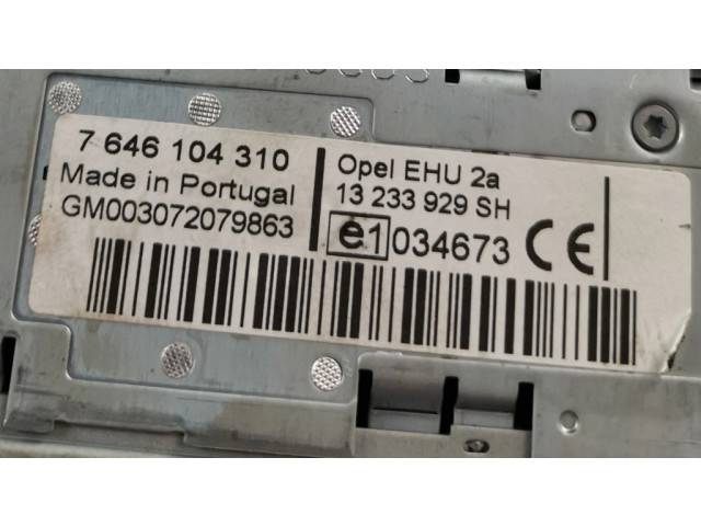 Радио/ проигрыватель CD/DVD / навигация