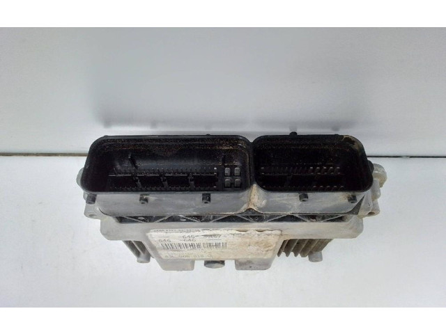 Блок управления двигателя 03L9060180F   Volkswagen Touran III