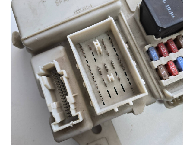 Блок предохранителей 31254903, 519096804   Volvo C30    