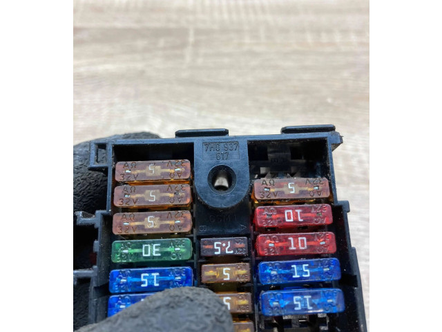 Pojistková skříňka 7H0937617 Volkswagen Transporter - Caravelle T5 2003