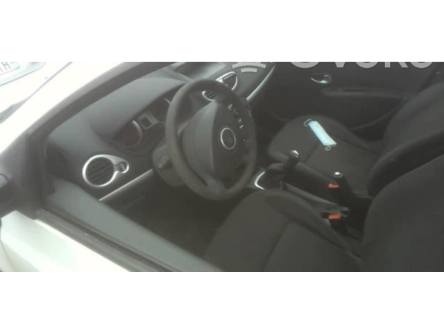  рейка  Колонка рулевая 8200937939   Renault Clio III 2005 - 2012 года