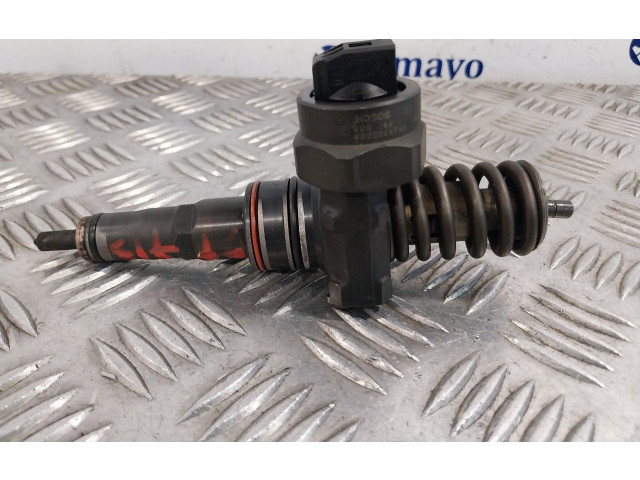 Vstřikovač 038130073AA, 0414720028 Volkswagen Passat Alltrack AVF