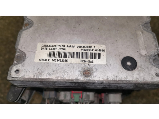 Блок предохранителей 05144579AB Chrysler Voyager