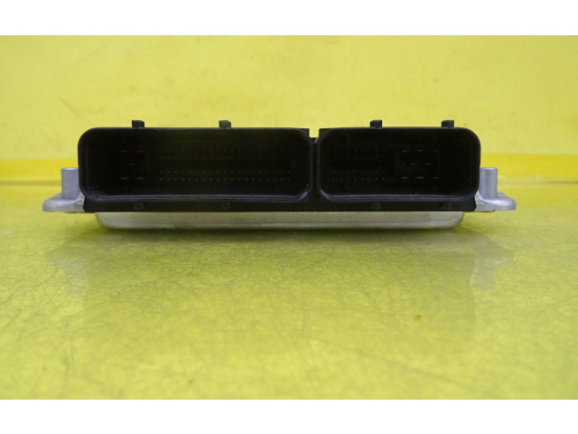 Řídící jednotka 038906019CD, 0281010218 Volkswagen PASSAT B5.5 2003