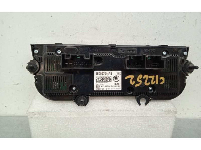Блок управления климат-контролем 5E0907044AB, 5E0907044Q Skoda Octavia Mk3 (5E)