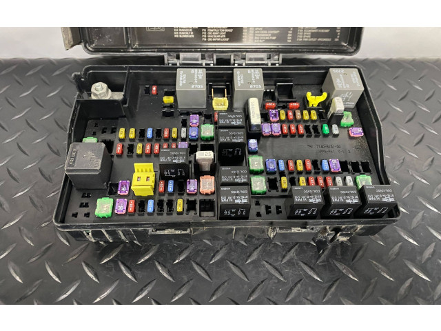   Pojistková skříňka P55111243AB   Dodge Journey 2009