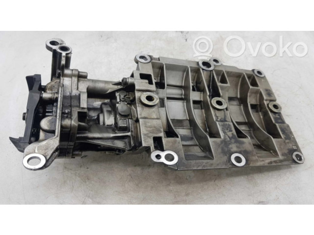 Масляный насос 7798014, 779801406 BMW 5 E60 E61 2.0