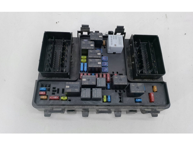 Блок предохранителей LB3T-14D068-CB Ford Ranger