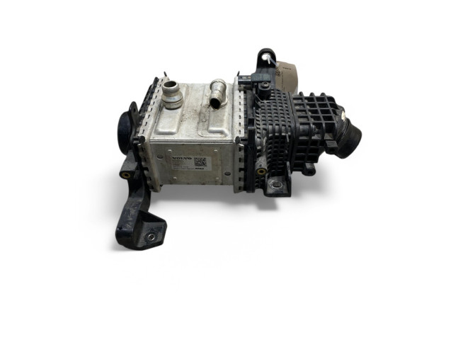 Интеркулер  32249372   Volvo XC90 