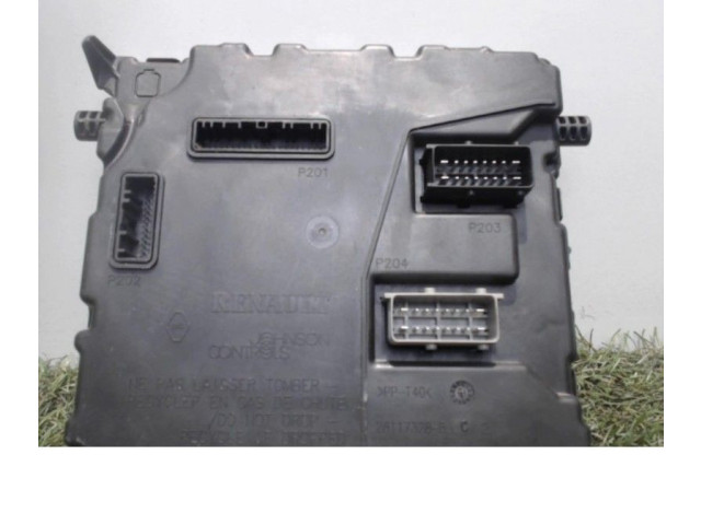 Блок предохранителей     Volkswagen Touran I    