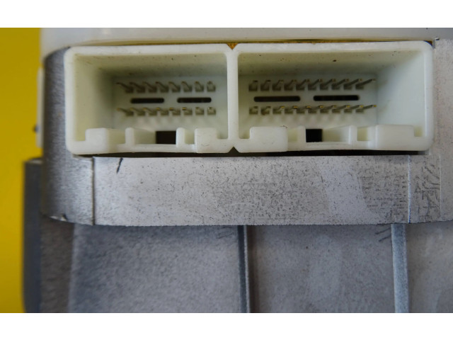 Панель приборов FDGE6VD Mazda 626