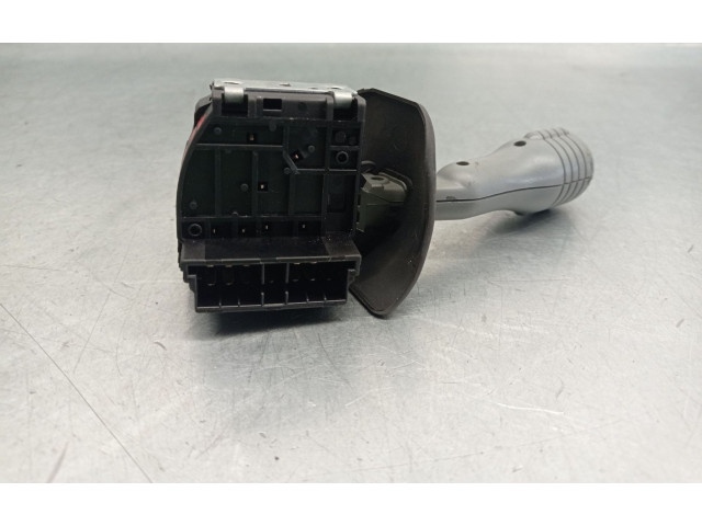 Ручка стеклоочистителей 7701054306   Renault Twingo I