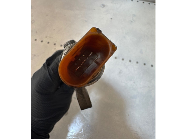 Топливная рампа 03L089M Volkswagen Golf VI для двигателя CFF