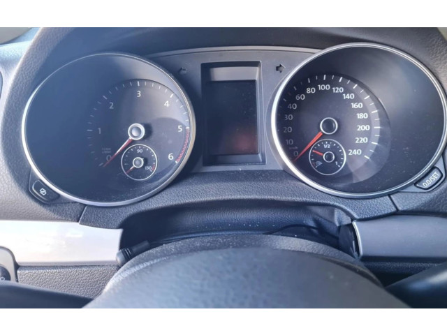 Панель приборов 5K0920862A Volkswagen Golf VI