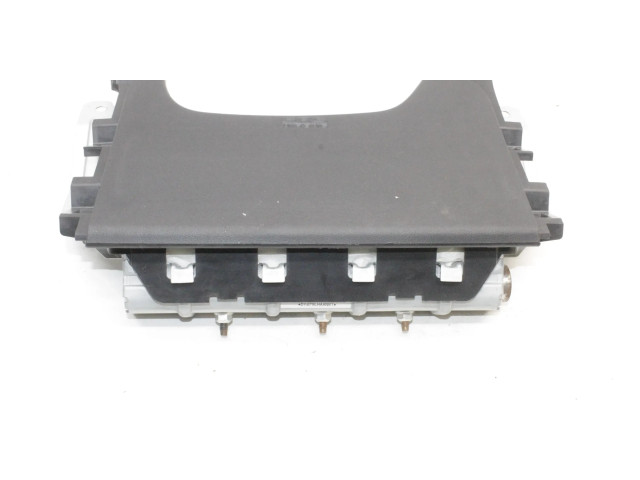 Подушка безопасности для колен 7030A241 Mitsubishi ASX