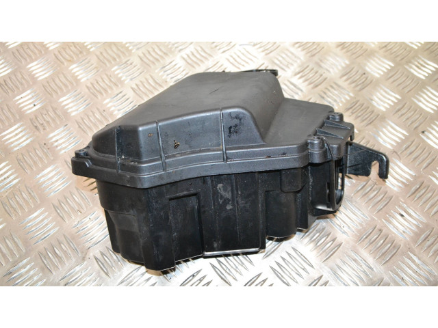   Pojistková skříňka 4H0937118, 4H0937555   Audi A8 S8 D4 4H 2012