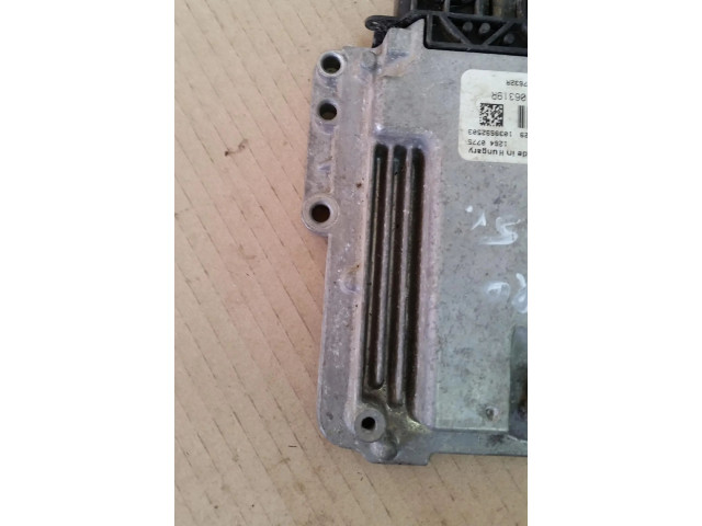 Řídící jednotka 237106319R Renault Dacia Duster 2017