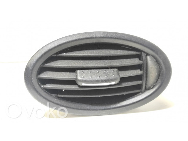 Боковая воздушная решётка