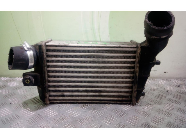 Интеркулер 686864 Alfa Romeo 166