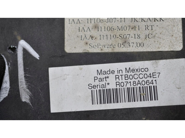 Блок предохранителей RTB0CC04E7 Fiat Freemont