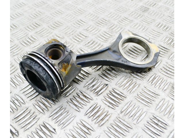 Přístrojová deska  Mercedes-Benz Vito Viano W639 2012 A6420304120, A6420302018  