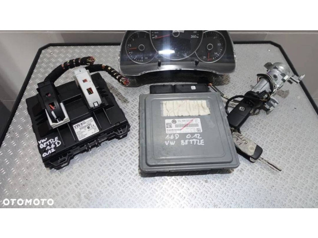 Блок управления двигателя 03L906023KB Volkswagen New Beetle