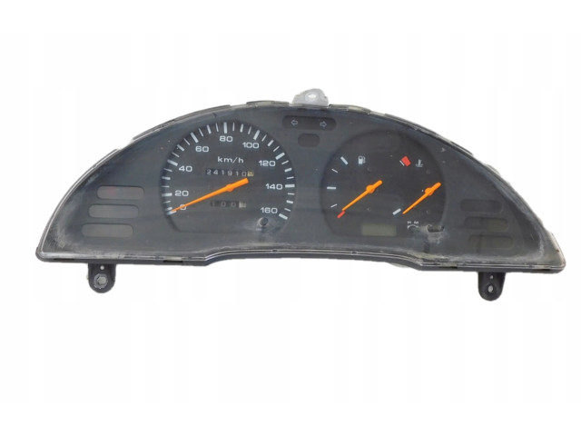 Přístrojová deska Nissan Serena 1997