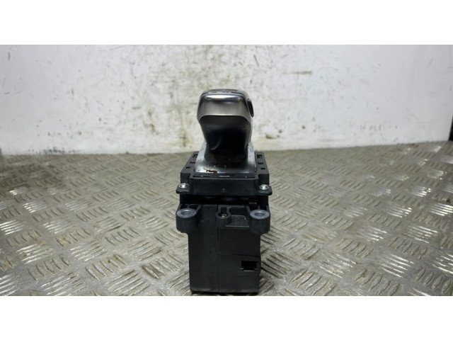 Механизм переключения передач (кулиса) (в салоне)