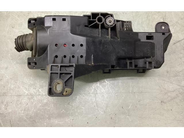 Блок предохранителей 9494210 Volvo S60