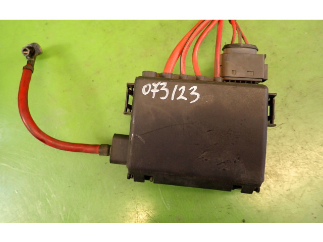 Блок предохранителей 1J0937550AB Skoda Octavia Mk1 (1U)